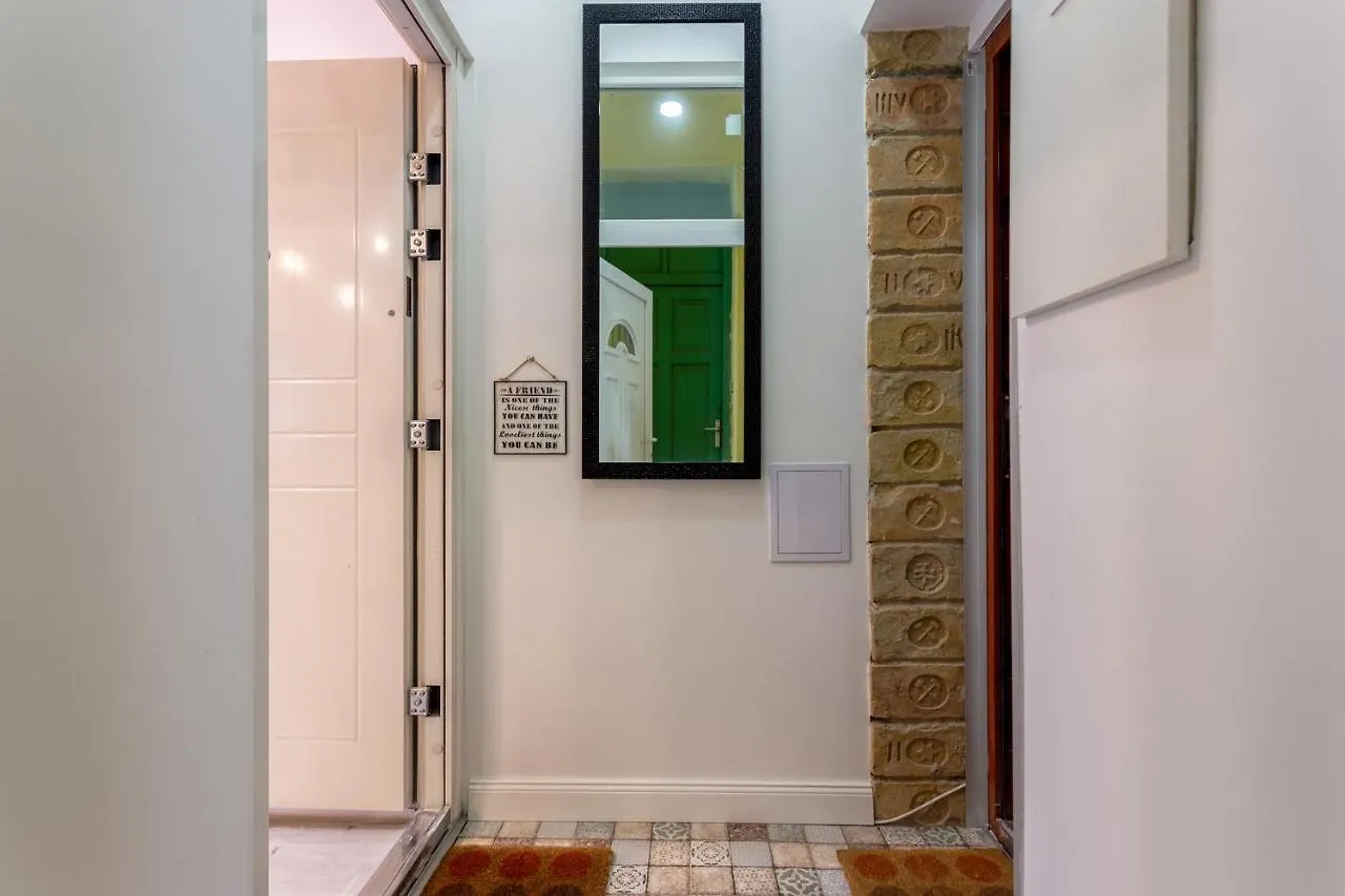 Goldcentral Apartments Akacfa Studios بودابست المجر